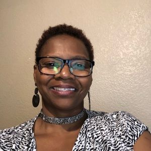 Meet your Posher, Sandi